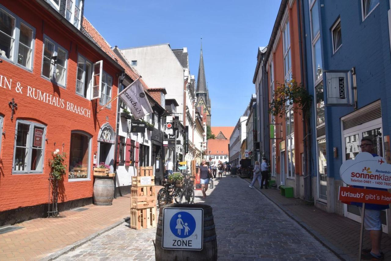 Fewo1846 - An Der Alten Kaffeeroesterei - Stilvoll Eingerichtete 2-Zimmer-Wohnung Im Stadtzentrum Flensburg Exterior photo